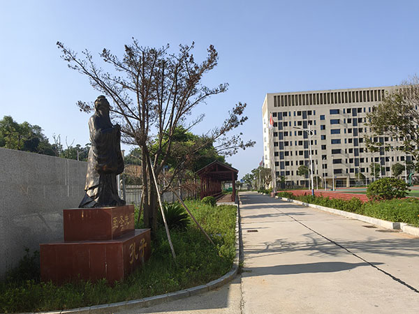 孔子像